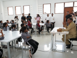 Kunjungi Sekolah Rakyat Kabupaten Kupang, Johni Asadoma Tekankan Pendidikan Karakter dan Disiplin